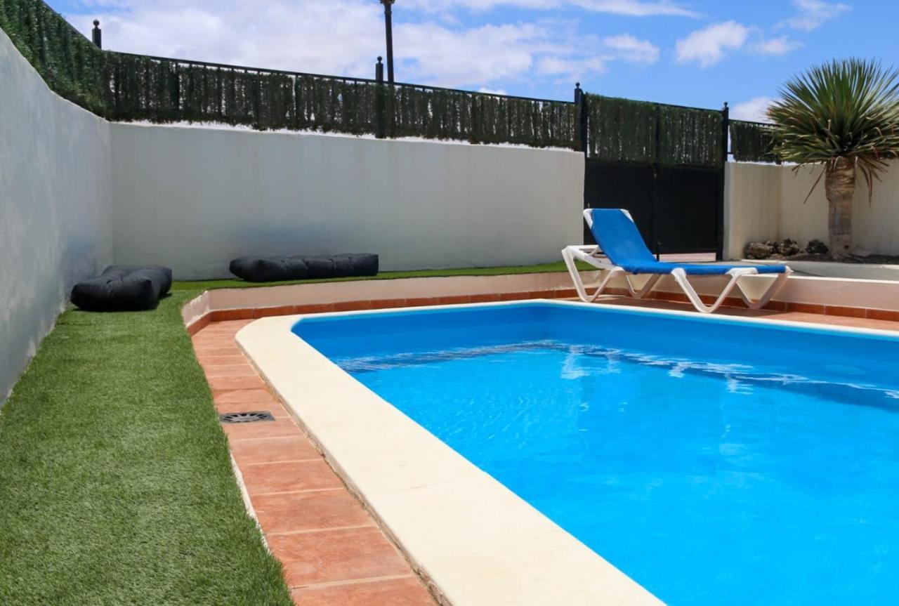 Villa con piscina cerca de las dunas de corralejo Exterior foto