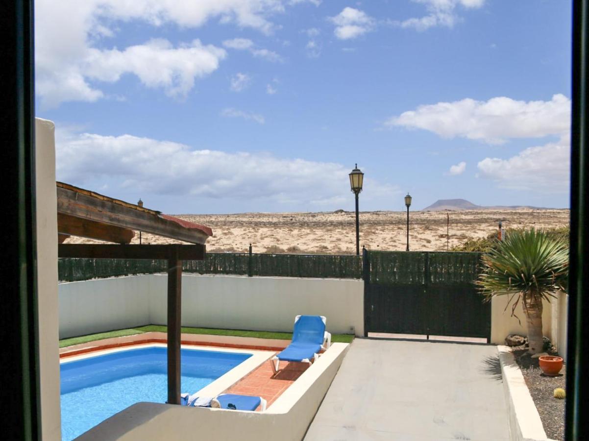 Villa con piscina cerca de las dunas de corralejo Exterior foto